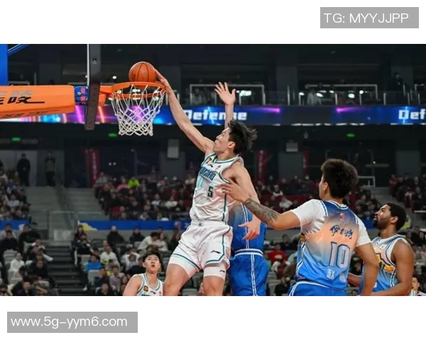 阿夫迪亚助攻杨瀚森三分球精彩瞬间展现默契配合与华丽传球技巧