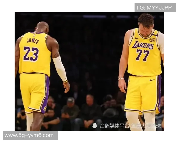 里夫斯称詹姆斯回归将提升全队表现他是无可替代的全能组织者