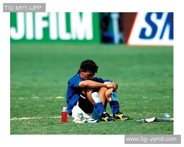 四大足球传奇同聚一堂巴乔晒与大罗马尔蒂尼菲戈合影 四大足球传奇同聚一堂巴乔晒与大罗马尔蒂尼菲戈合影