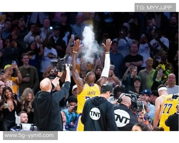 詹姆斯谈眼睛进镁粉的体验表示自己其实感受不到这些异物的存在 詹姆斯谈眼睛进镁粉的体验表示自己其实感受不到这些异物的存在