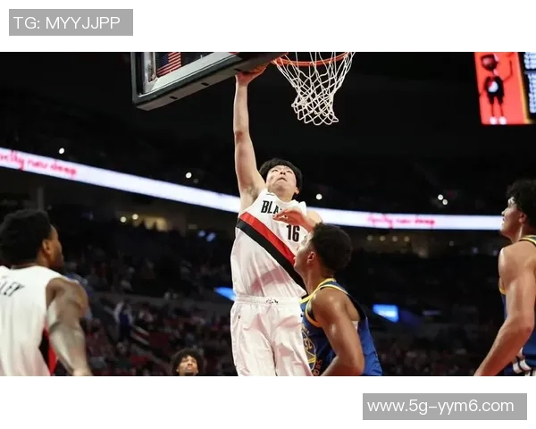 克林根表现出色14投7中砍下18分11篮板4助攻正负值高达16分助球队获胜 克林根表现出色14投7中砍下18分11篮板4助攻正负值高达16分助球队获胜