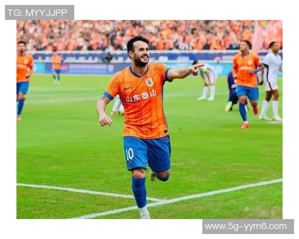 泰山队首轮大胜辽宁铁人与主场球迷热情互动庆祝嗨翻全场 泰山队首轮大胜辽宁铁人与主场球迷热情互动庆祝嗨翻全场